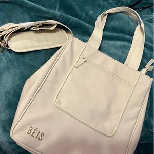 Beis North to South tote in beige